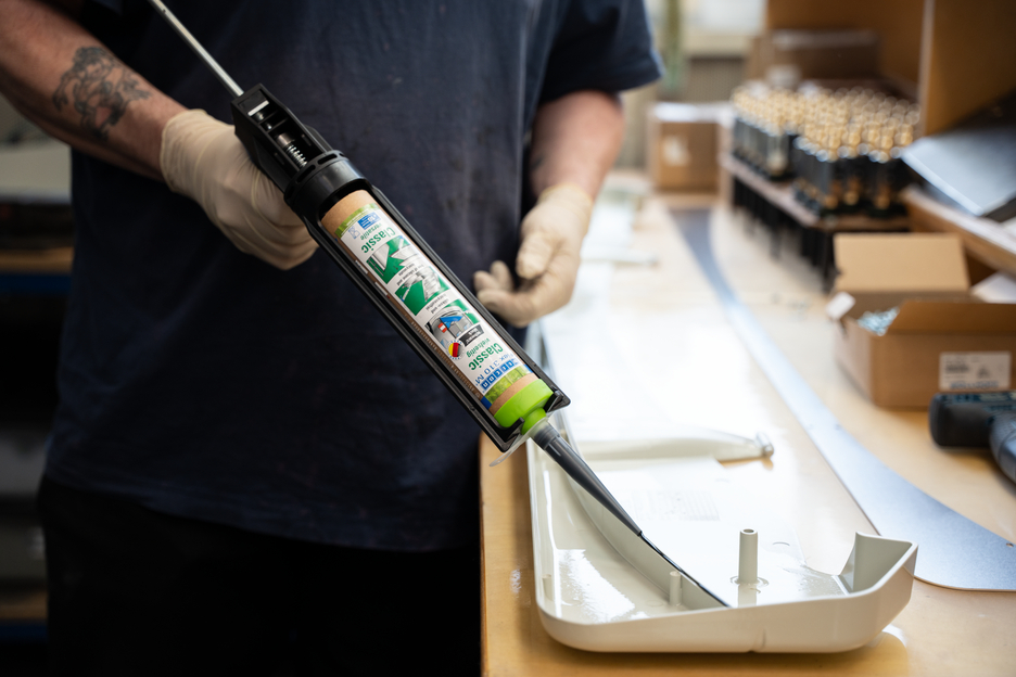 Flex 310 M® Classic MS-Polymer | elastischer Klebstoff auf MS-Polymer-Basis im Presspack für ermüdungsfreies Arbeiten