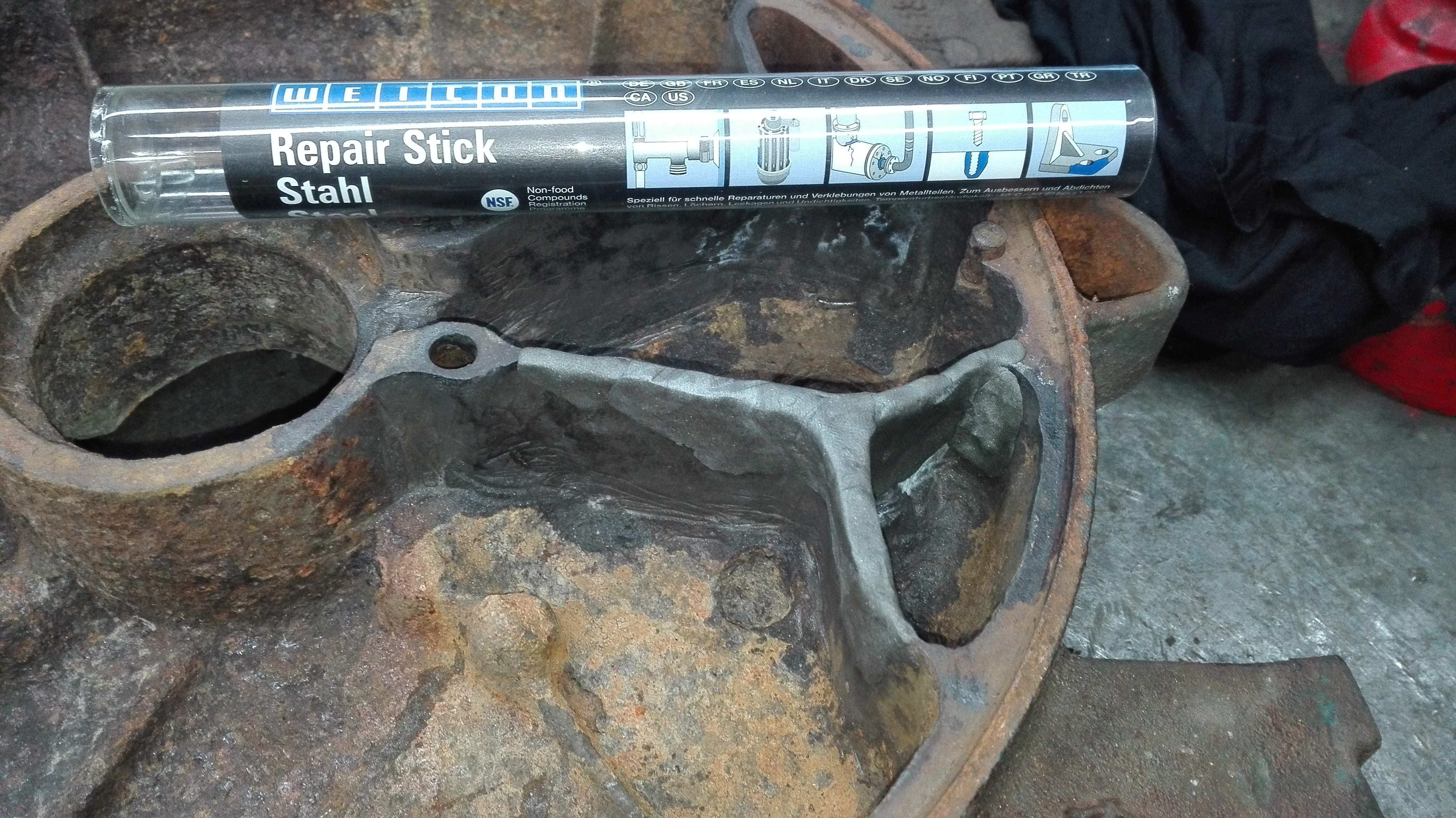 Repair Stick Stahl | Reparaturknete mit Trinkwasserzulassung