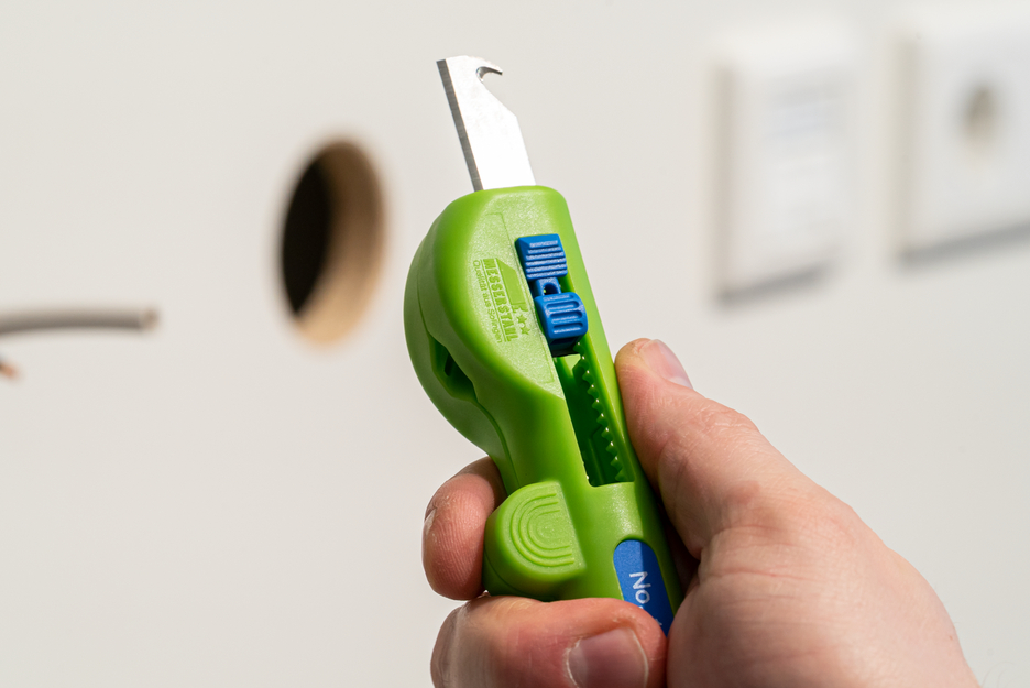 Quadro-Entmanteler No. 16 Green Line | Abisolierwerkzeuge aus bis zu 97 % nachwachsenden Rohstoffen I Multifunktions-Entmanteler I Arbeitsbereich Abisolieren 0,5 - 6,0 mm² I Entmanteln 8 - 13 mm Ø