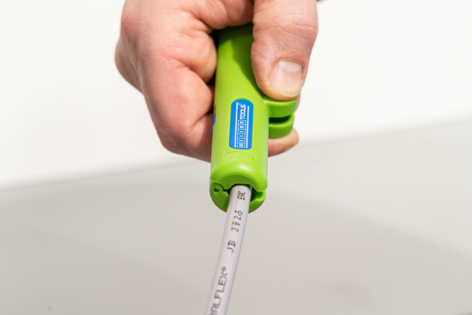 Rundkabel-Stripper No. 13 Green Line | Abisolierwerkzeuge aus bis zu 97 % nachwachsenden Rohstoffen I zum Entmanteln aller gängigen Rundkabel I Arbeitsbereich 6,0 - 13,0 mm Ø
