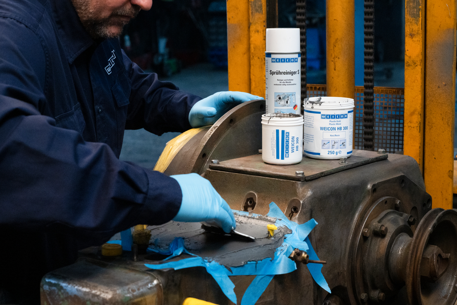 WEICON HB 300 | stahlgefülltes hochtemperaturbeständiges Epoxidharz-System für Reparatur und Formgebung