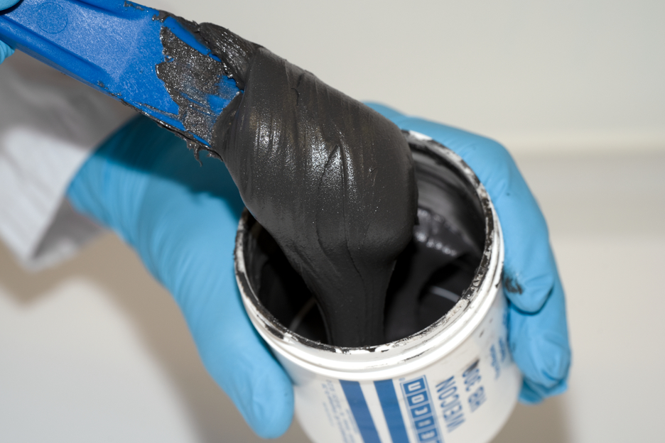 WEICON HB 300 | stahlgefülltes hochtemperaturbeständiges Epoxidharz-System für Reparatur und Formgebung