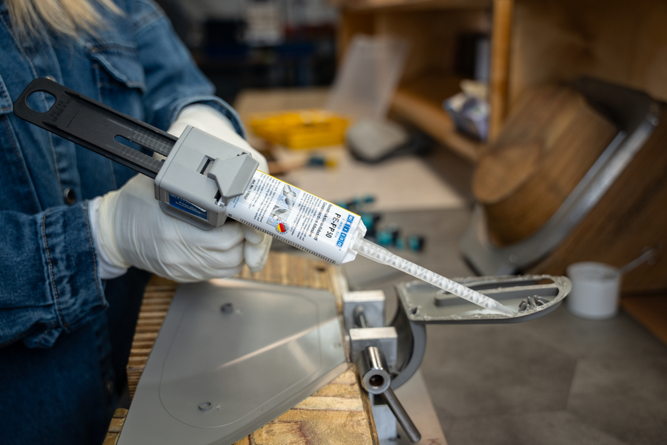 Easy-Mix PE-PP 50 | Kunstruktions-Klebstoff auf Methylacrylatbasis für spezielle Kunststoffe