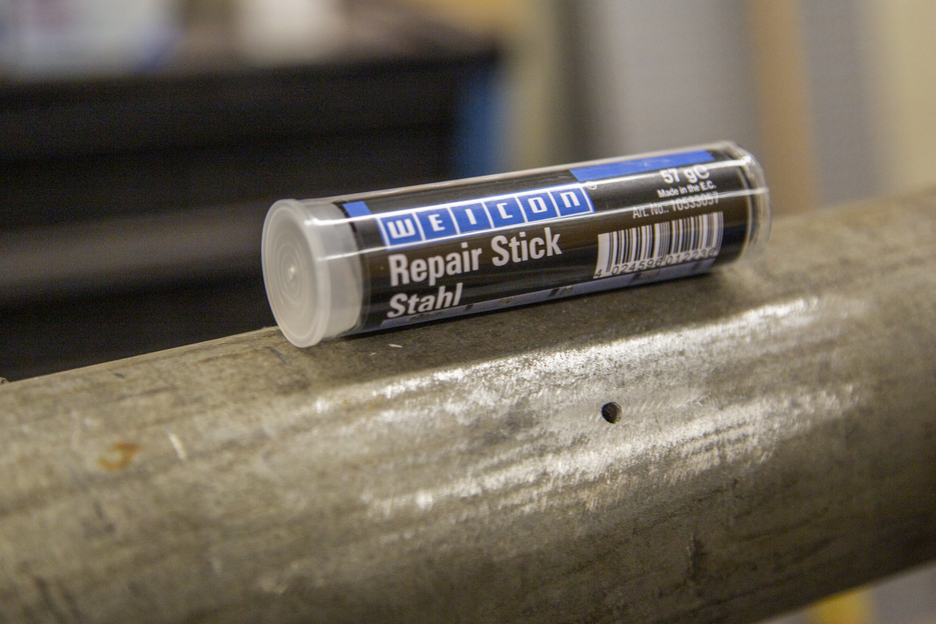 Repair Stick Stahl | Reparaturknete mit Trinkwasserzulassung