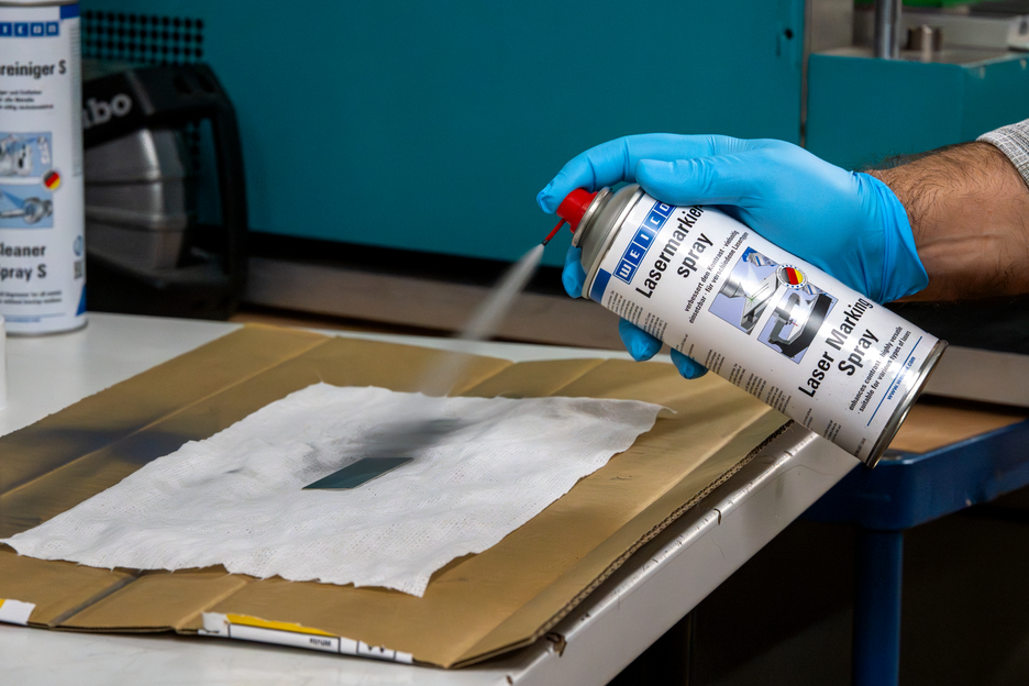 WEICON Lasermarkierspray | Spezialspray zur Kontrastverstärkung bei Lasergravuren