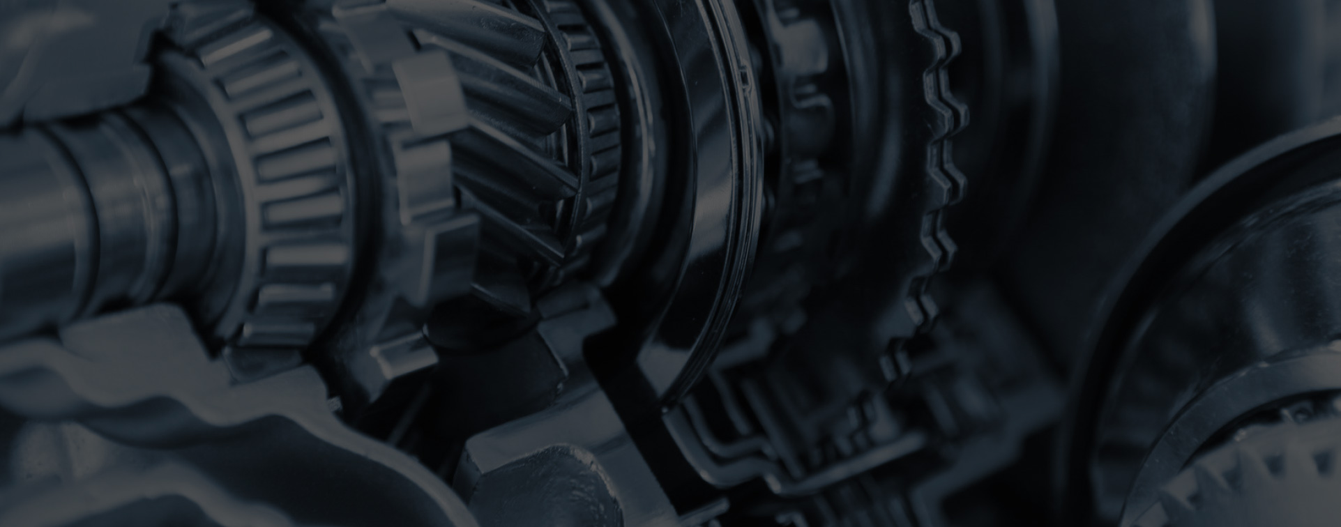 dunkles Bild mit Zahnrädern