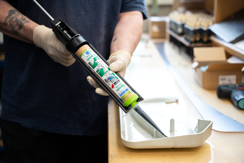 Flex 310 M® Classic MS-Polymer | elastischer Klebstoff auf MS-Polymer-Basis im Presspack für ermüdungsfreies Arbeiten