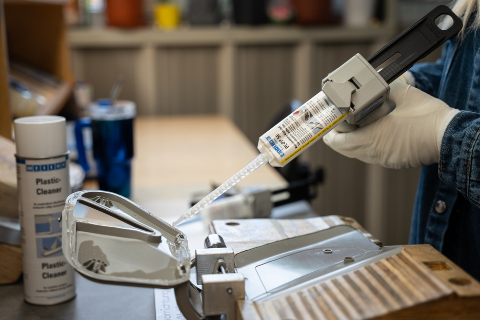 Easy-Mix PE-PP 50 | Kunstruktions-Klebstoff auf Methylacrylatbasis für spezielle Kunststoffe